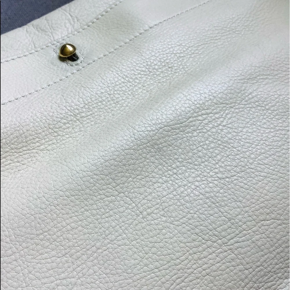Authentic DRESSY🌹YSL MUSE TWO WAY LEATHER PURSE 🔥
